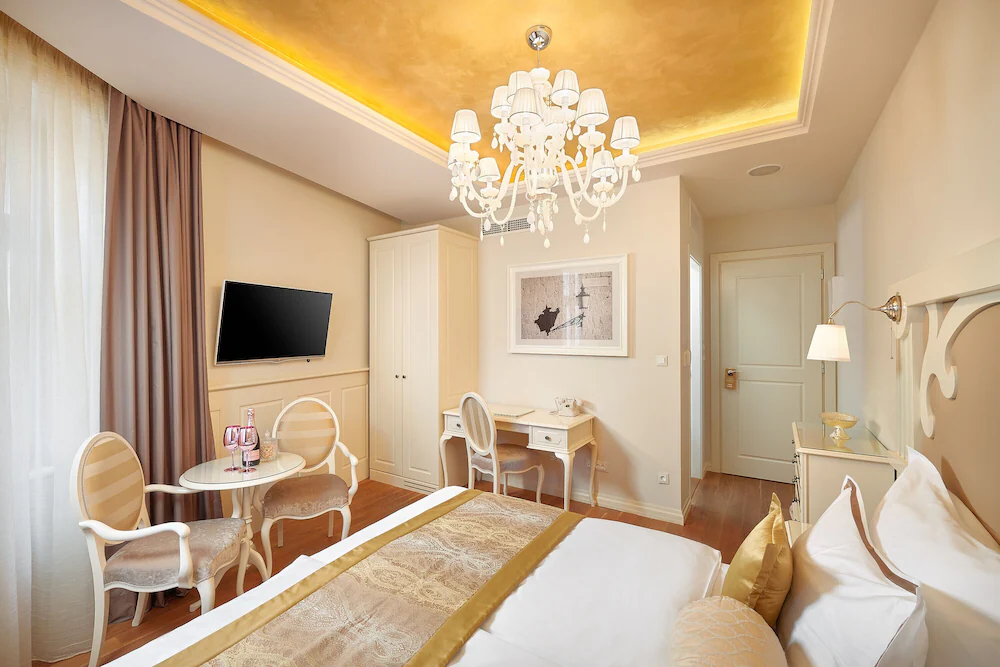 Piazza Heritage Hotel