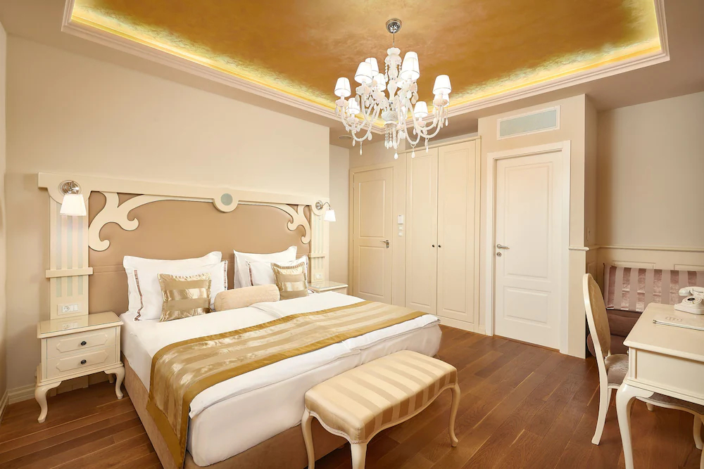 Piazza Heritage Hotel