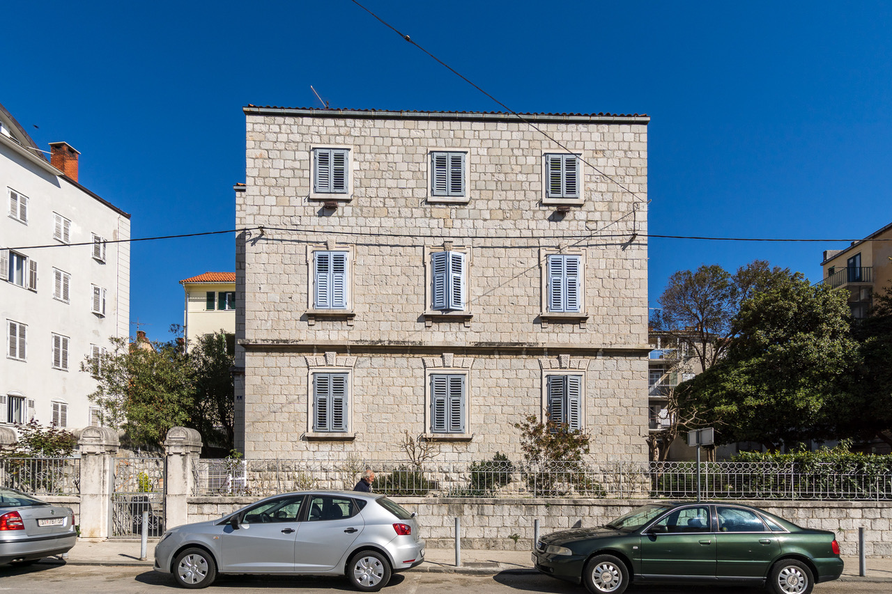 Pietra Rossa Luxury Rooms