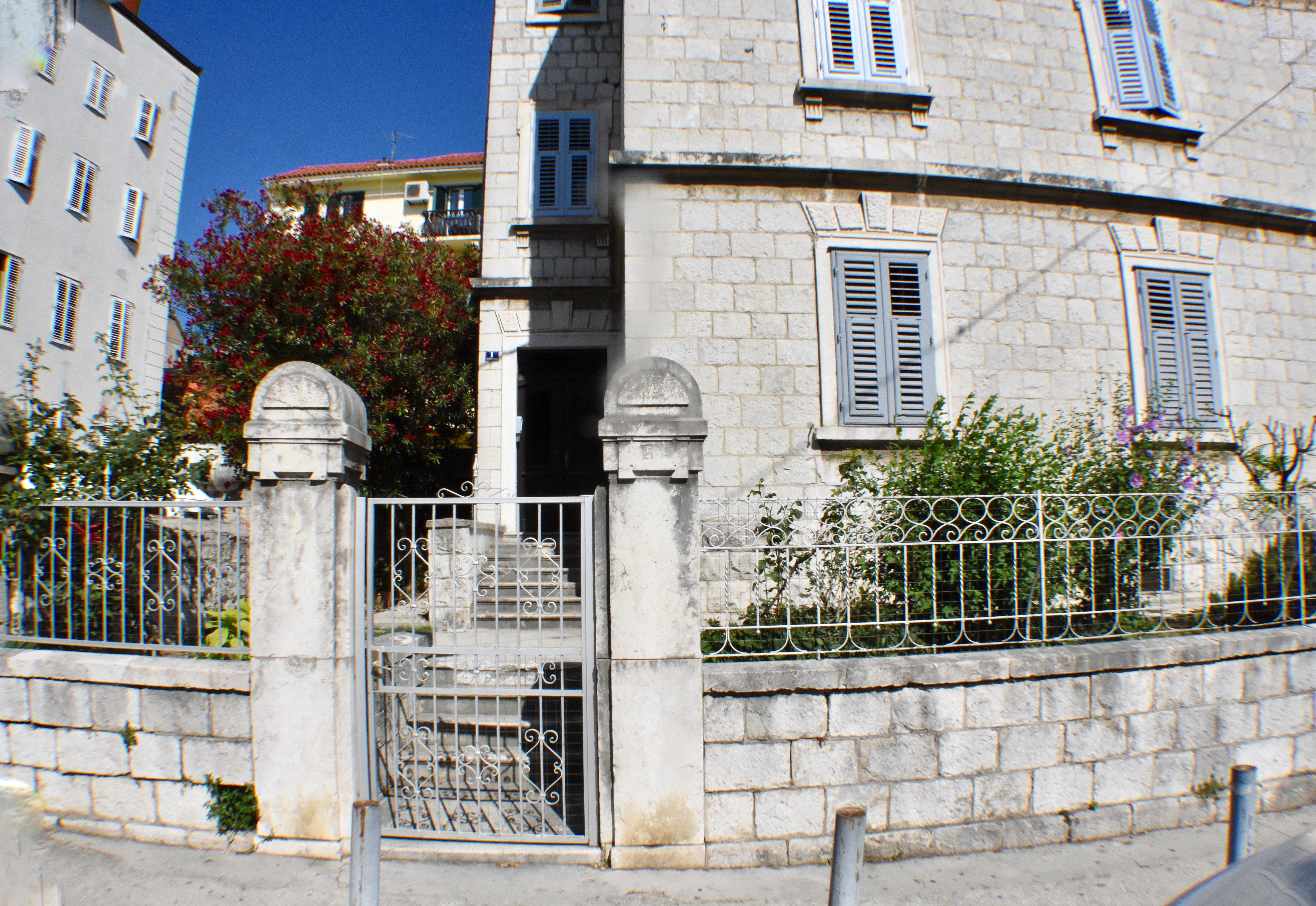 Pietra Rossa Luxury Rooms