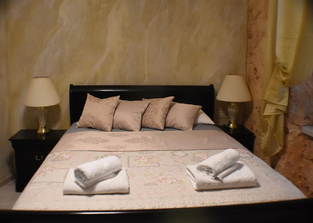 Pietra Rossa Luxury Rooms