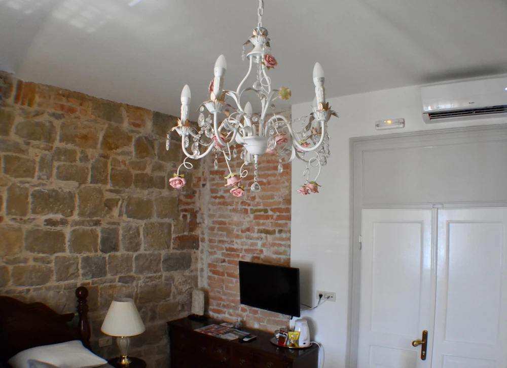 Pietra Rossa Luxury Rooms