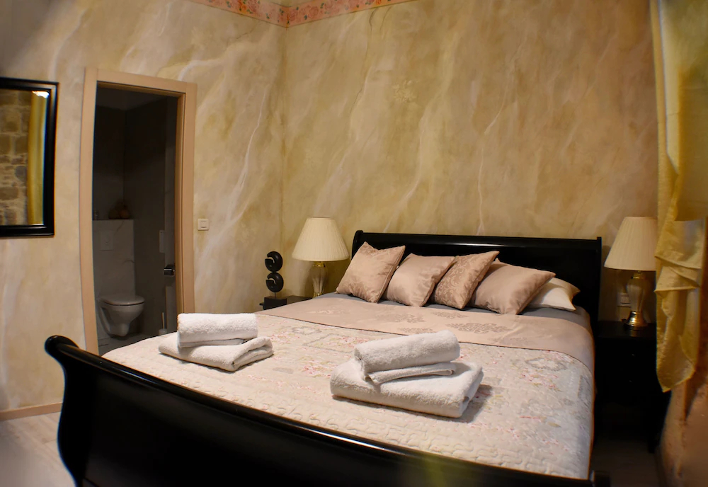 Pietra Rossa Luxury Rooms