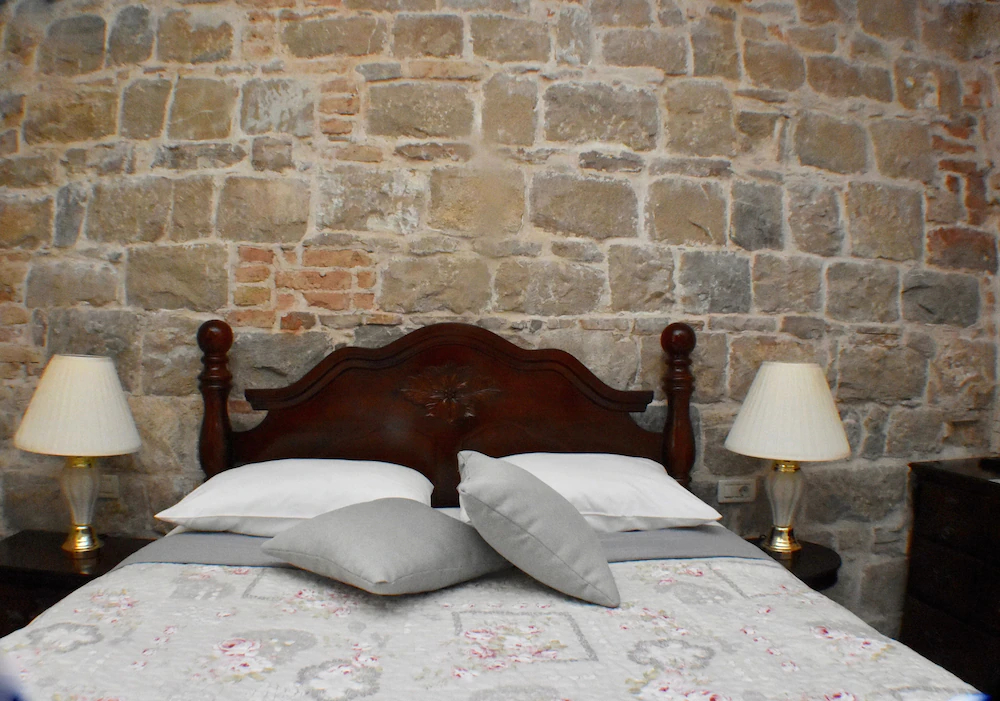 Pietra Rossa Luxury Rooms