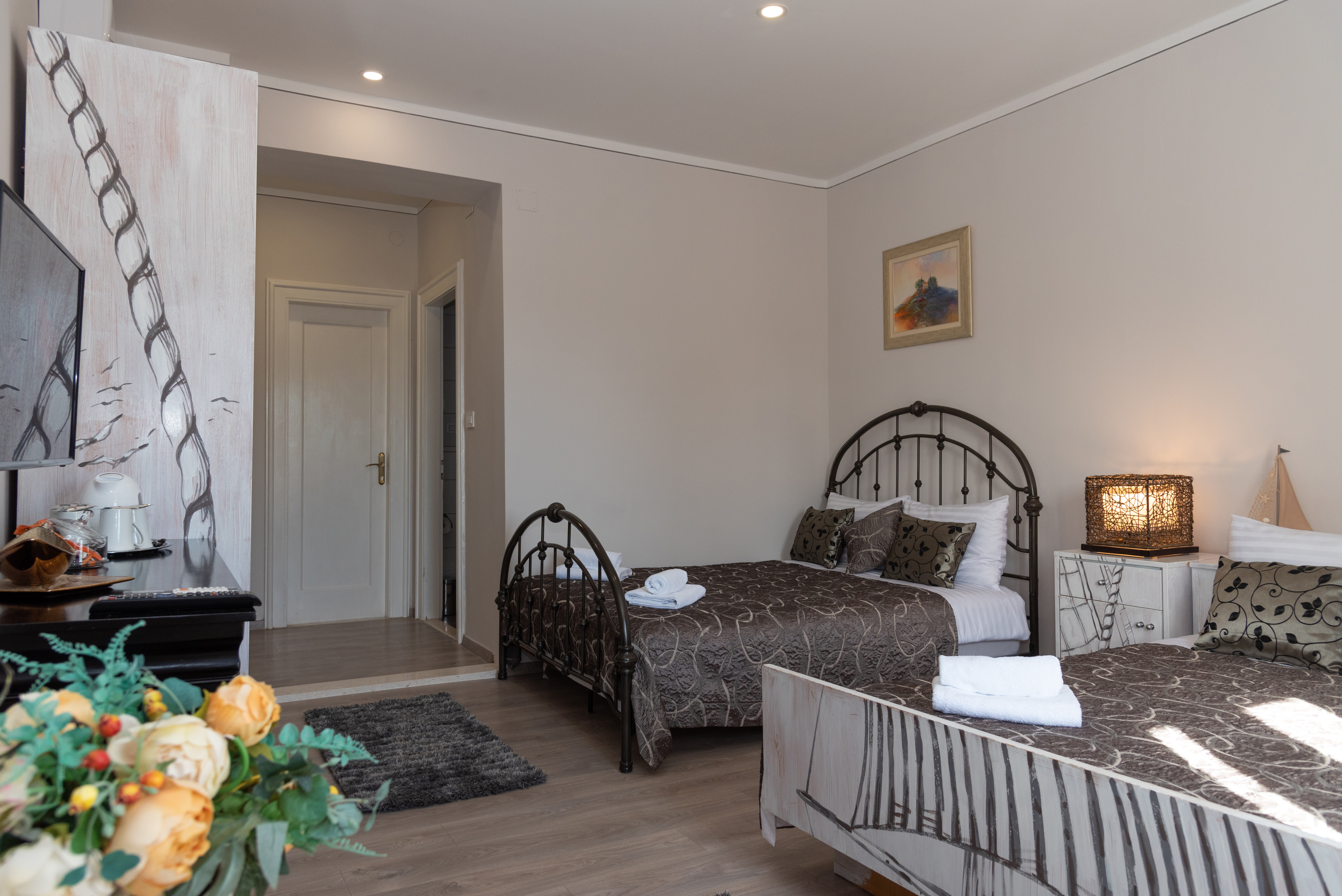 Palace Queen Mary Luxury Rooms