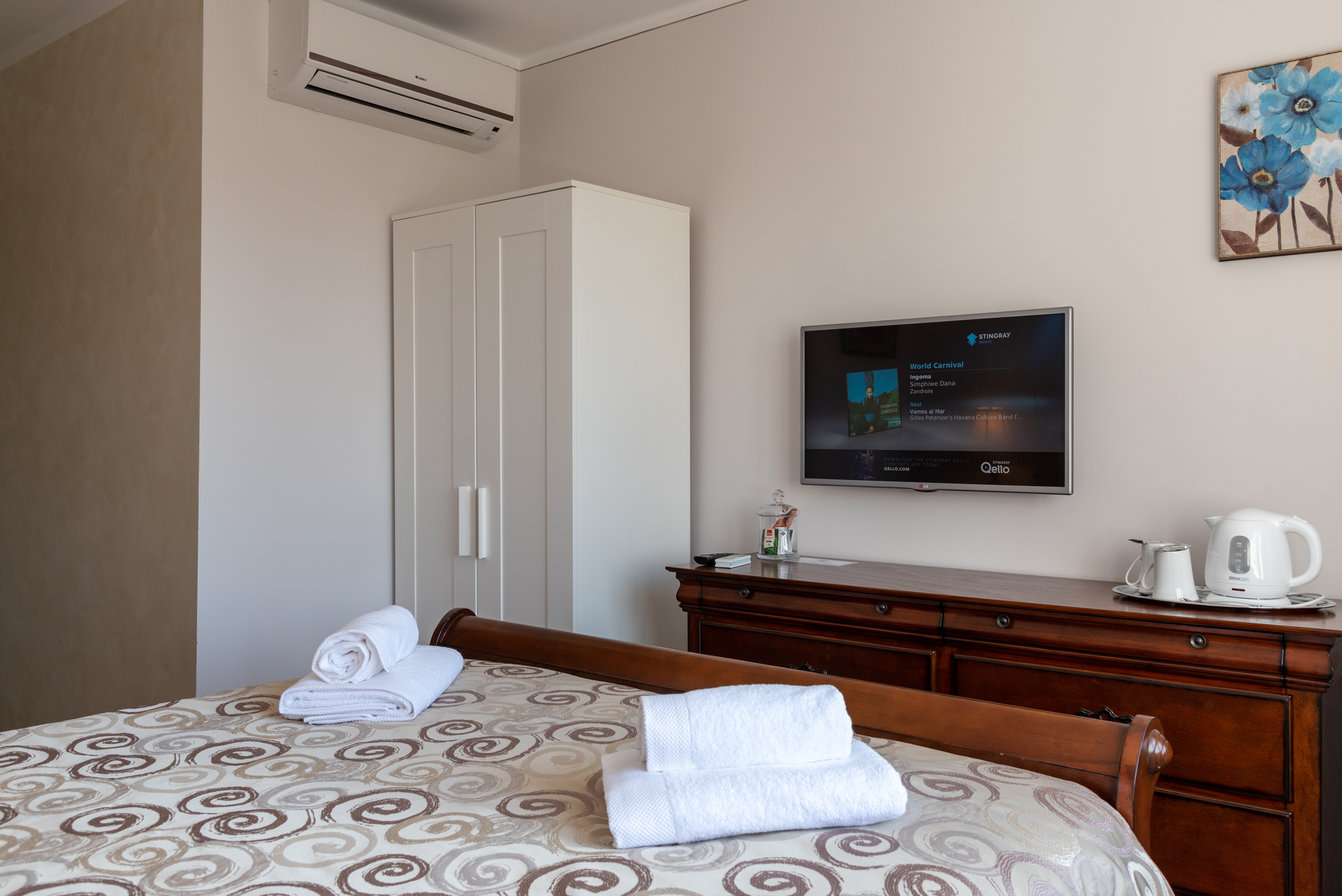 Palace Queen Mary Luxury Rooms