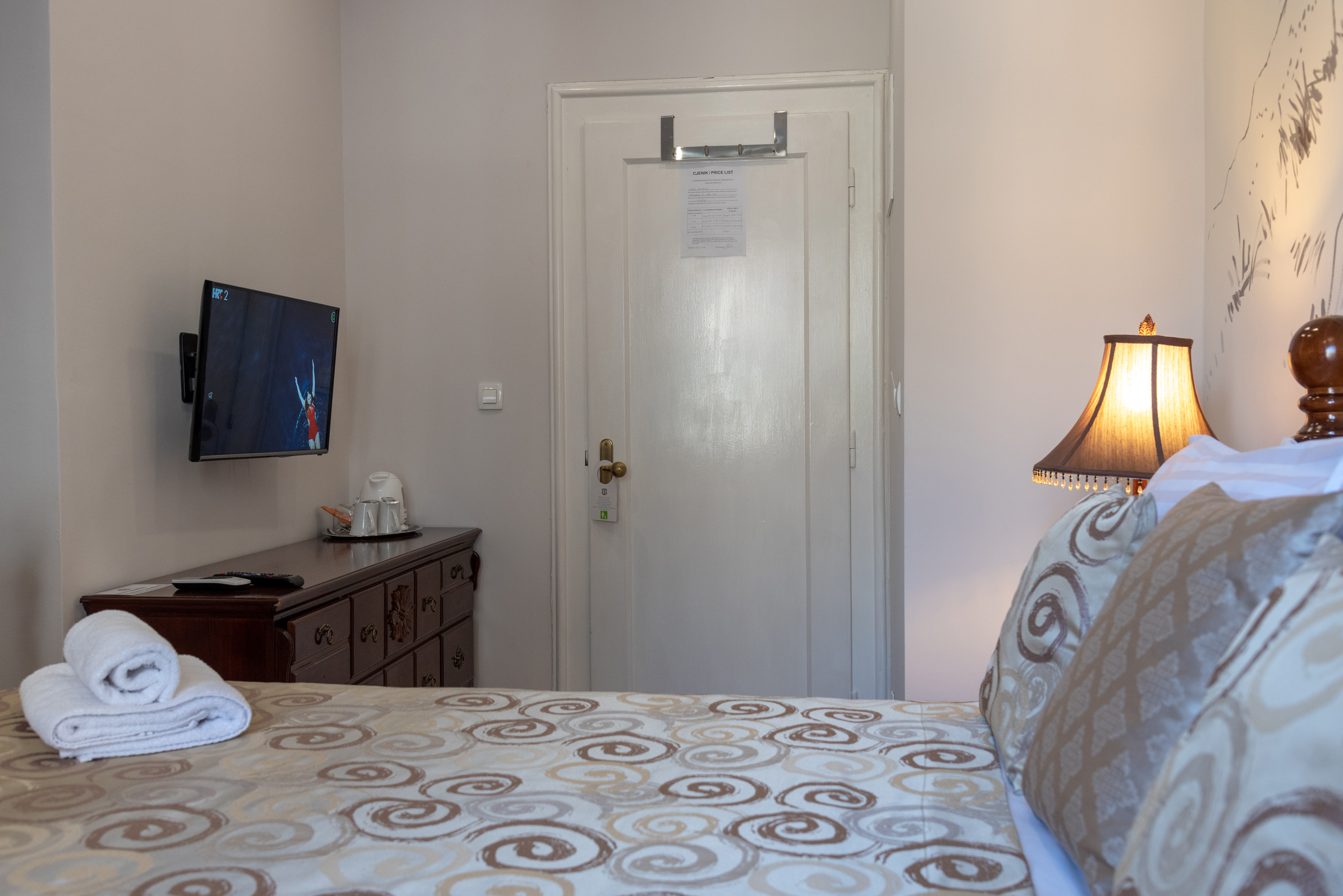Palace Queen Mary Luxury Rooms