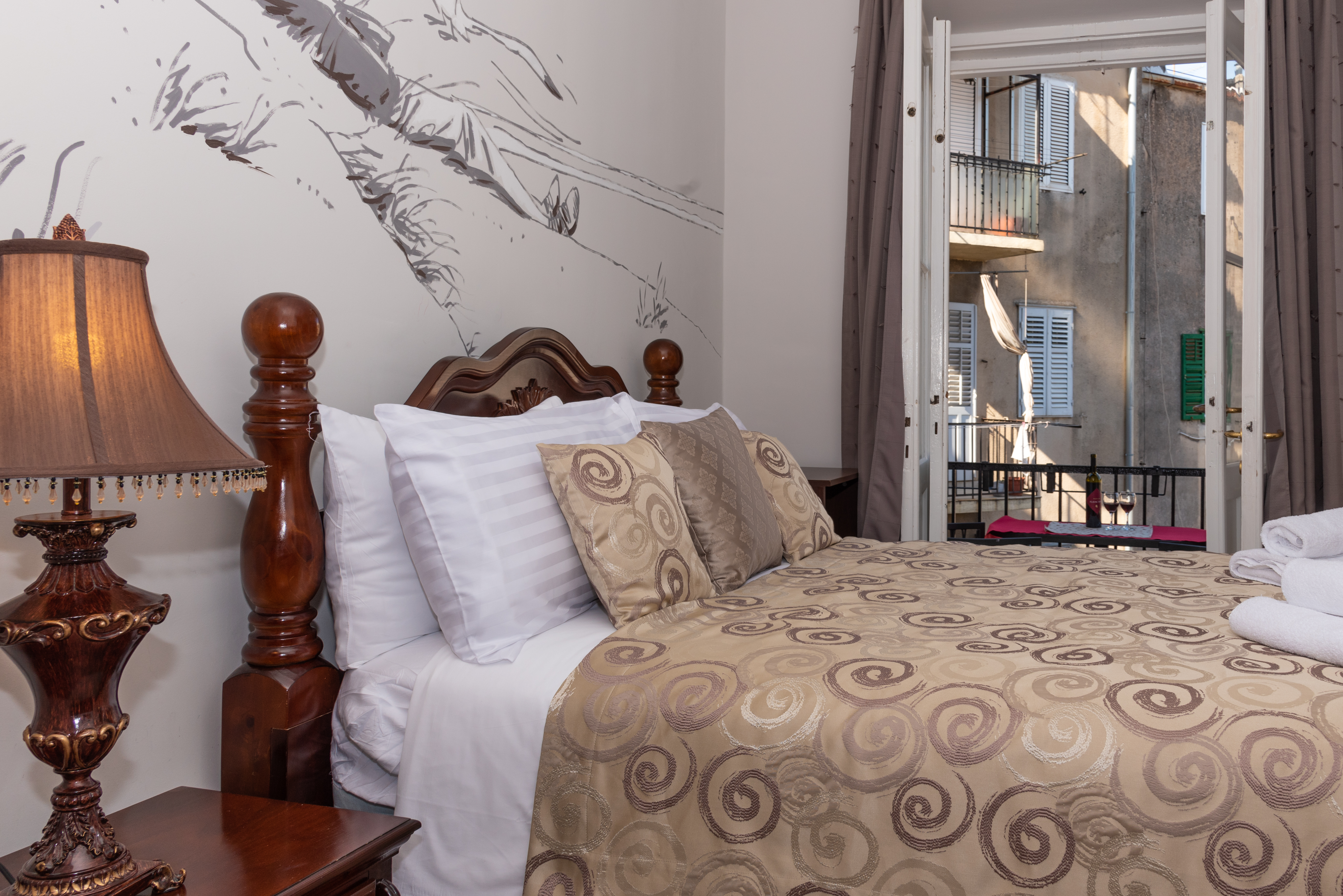 Palace Queen Mary Luxury Rooms