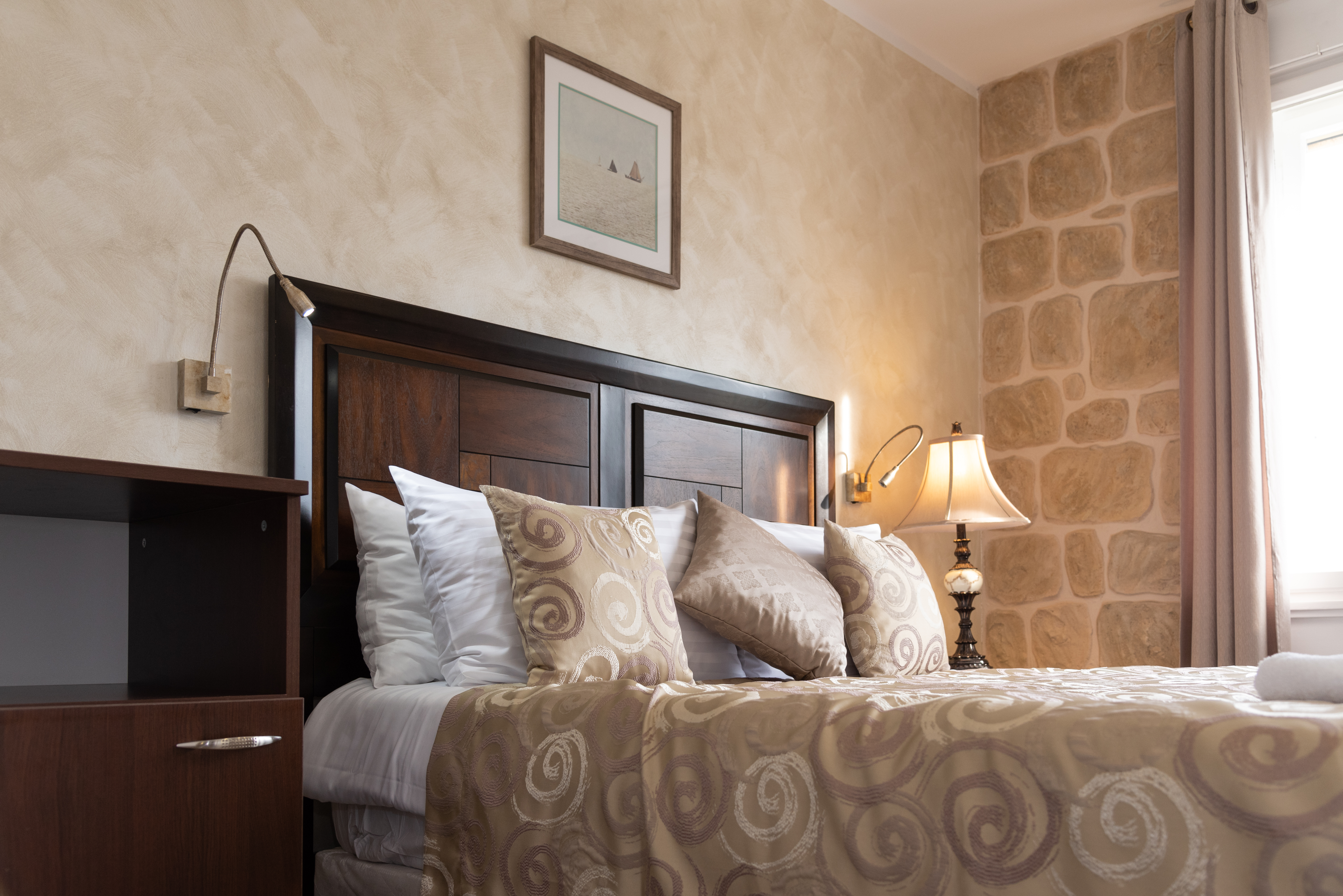 Palace Queen Mary Luxury Rooms