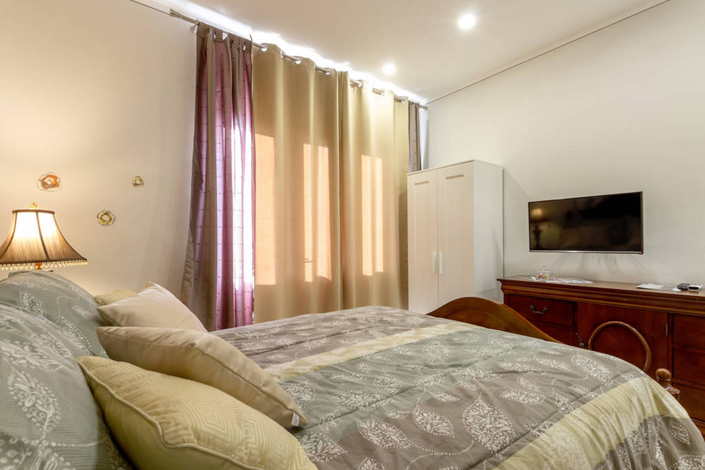 Palace Queen Mary Luxury Rooms