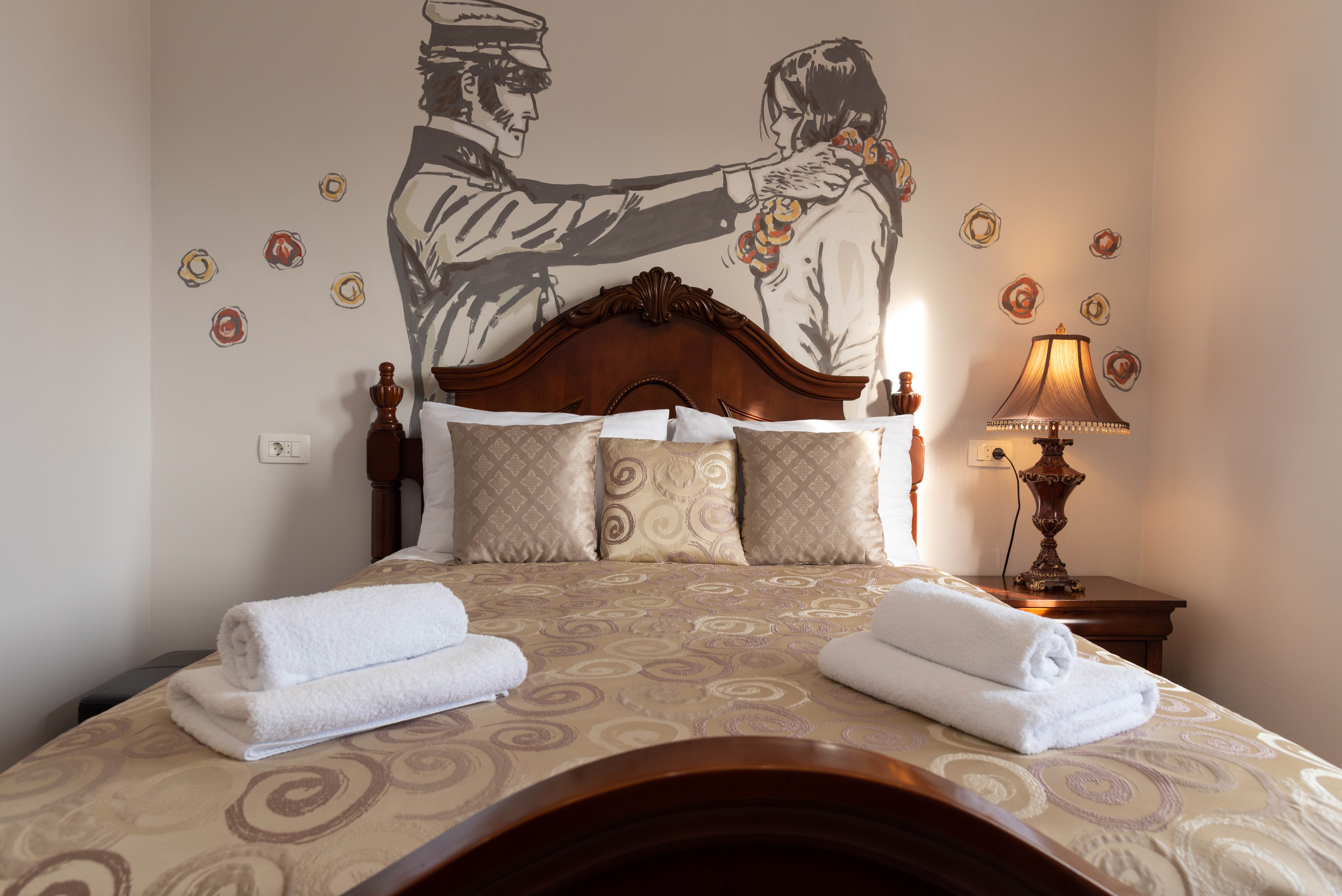 Palace Queen Mary Luxury Rooms