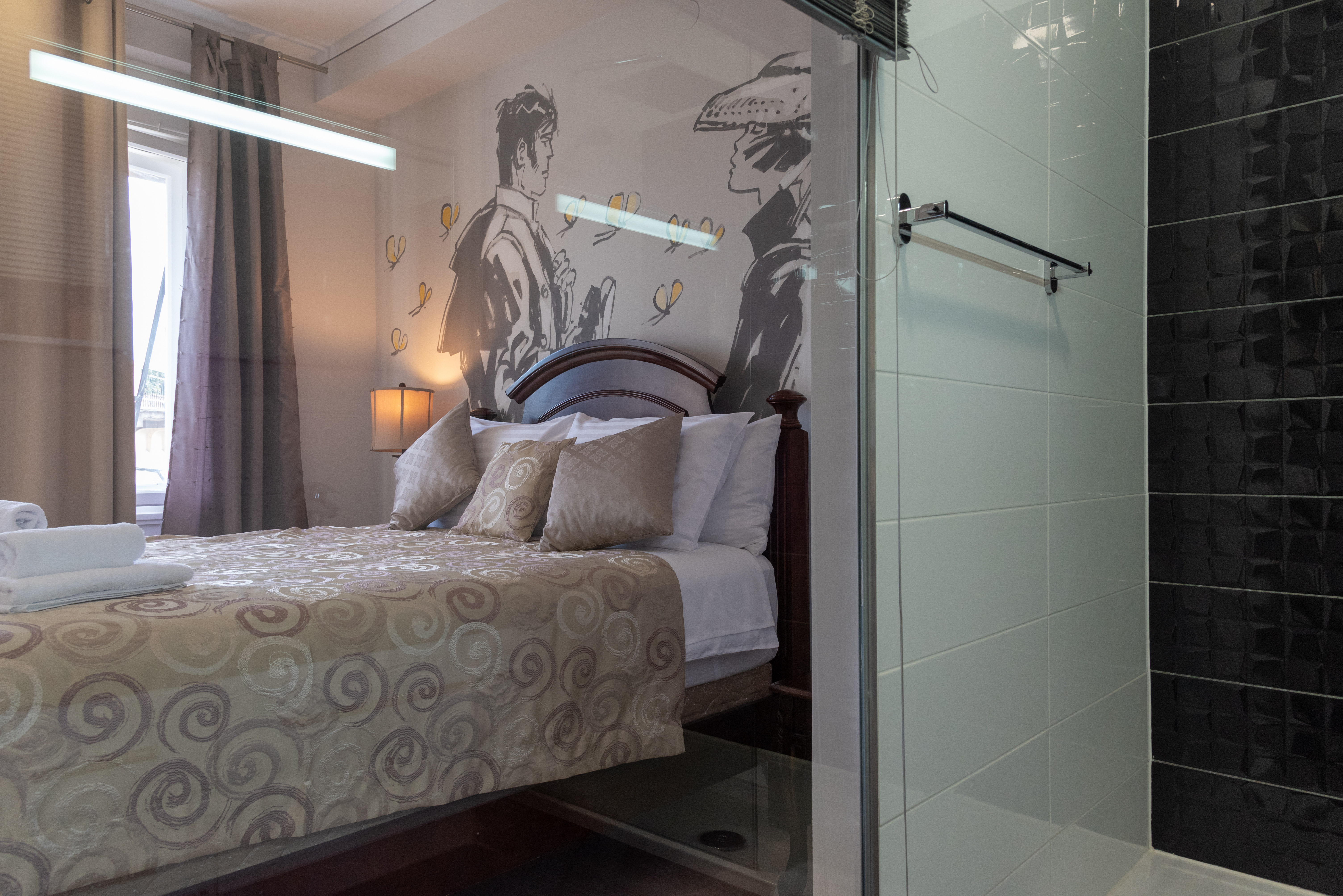 Palace Queen Mary Luxury Rooms