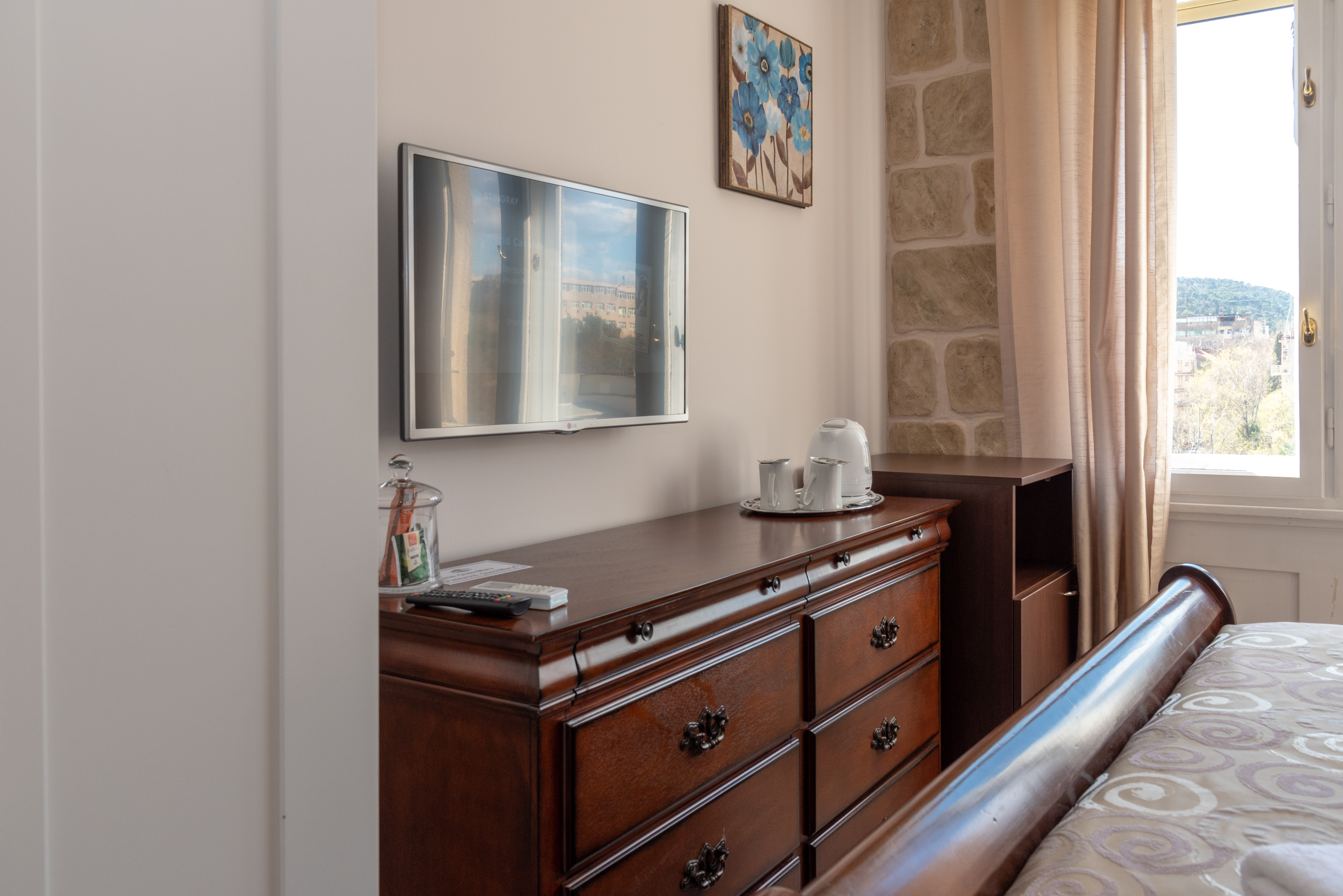 Palace Queen Mary Luxury Rooms