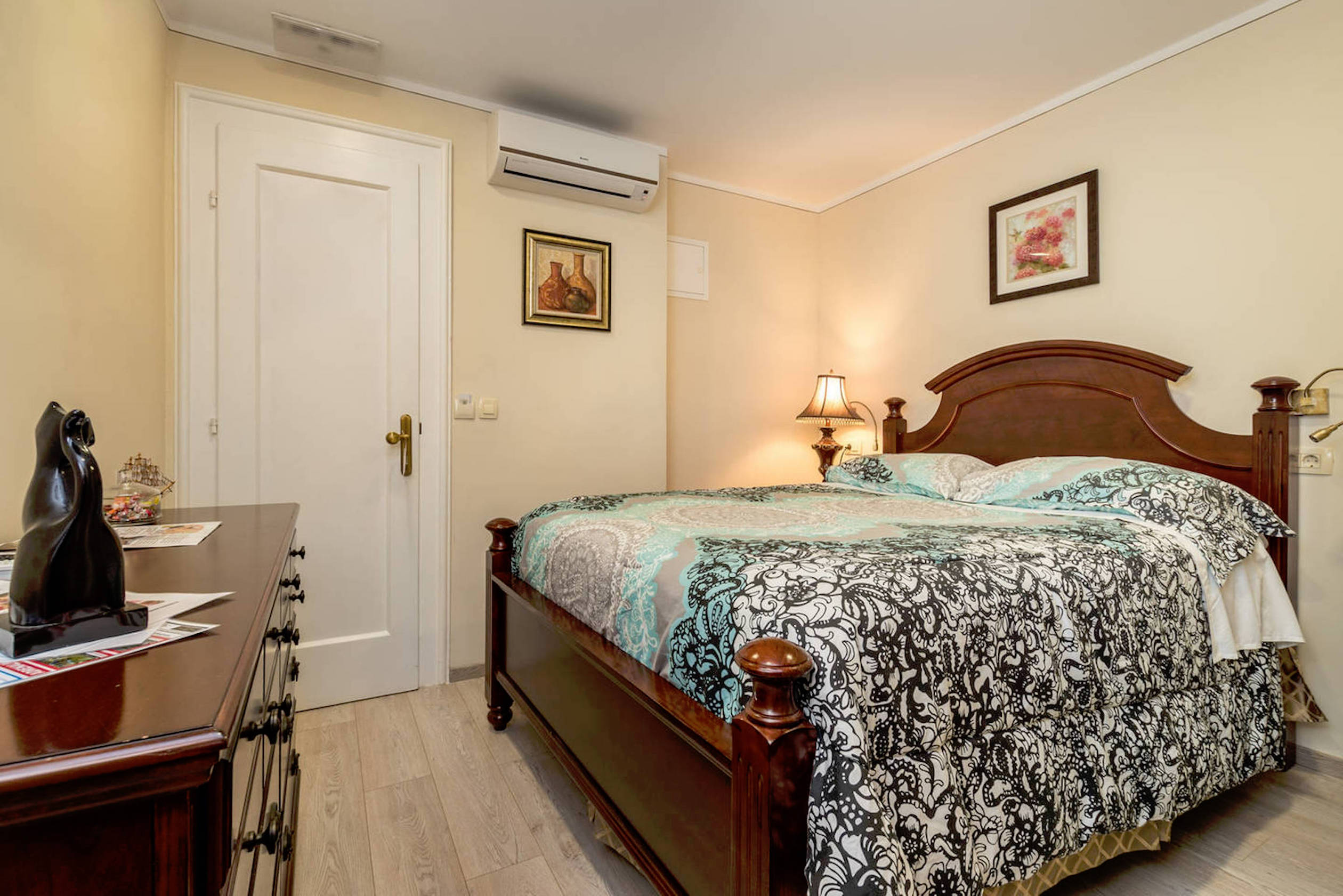 Palace Queen Mary Luxury Rooms