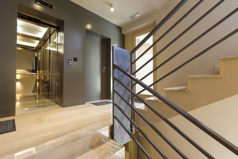 Residence by Vestibul Palace