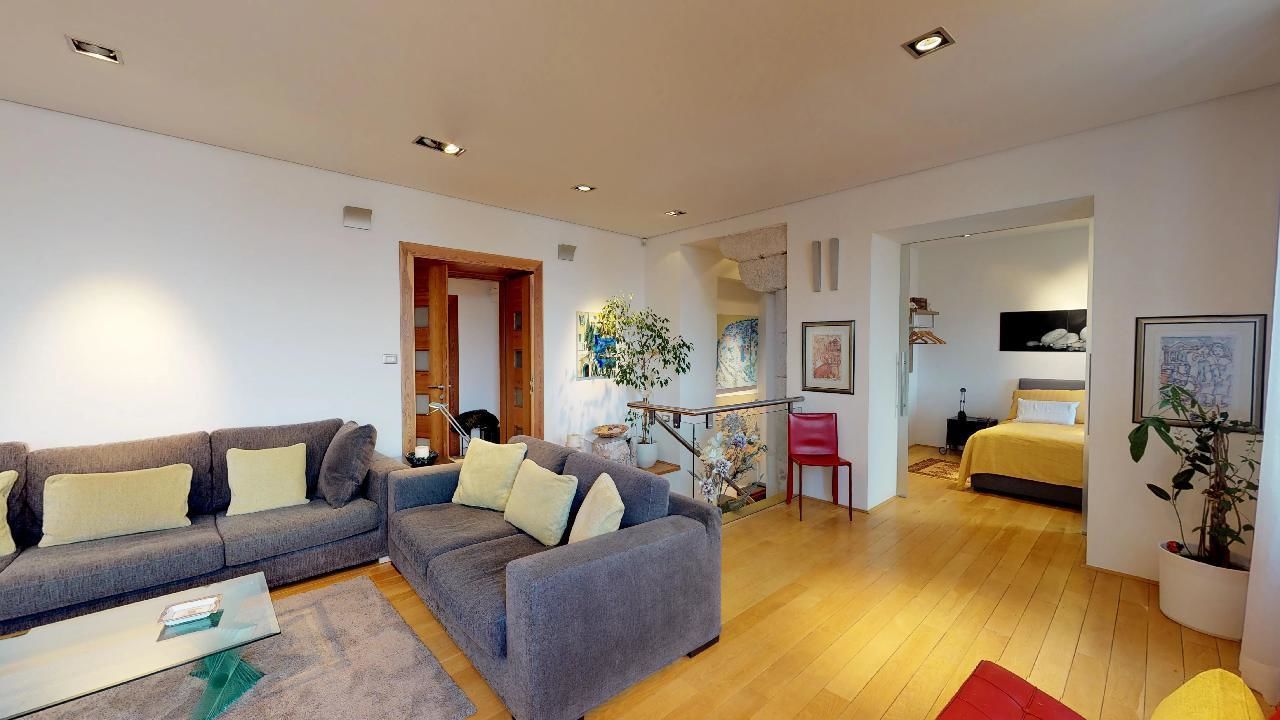 Riva and Diocletian Apartments