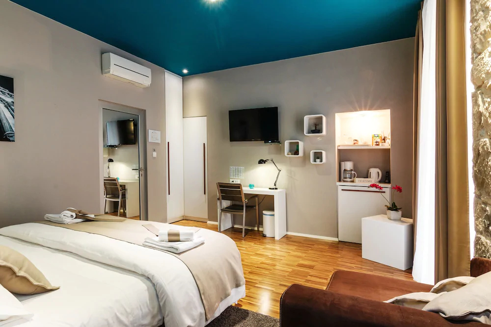 Riva Luxury Rooms