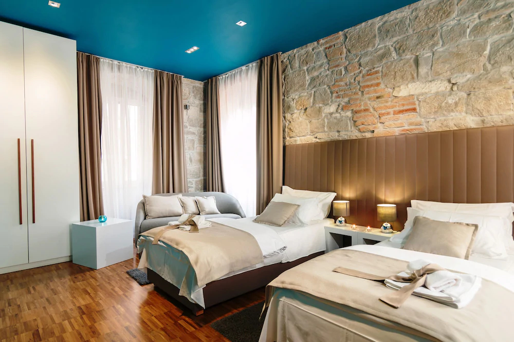 Riva Luxury Rooms