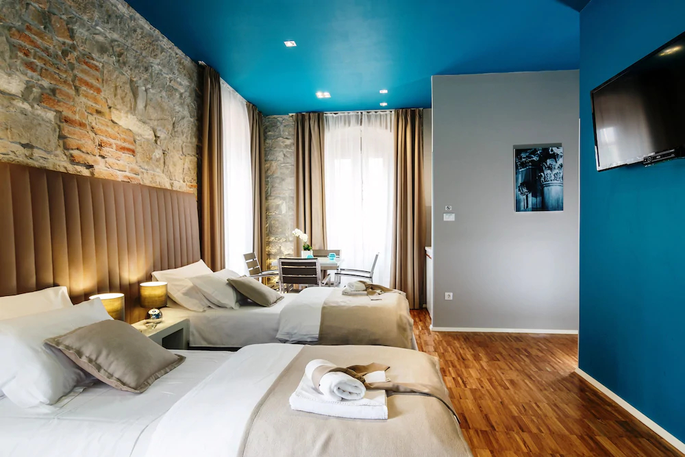 Riva Luxury Rooms
