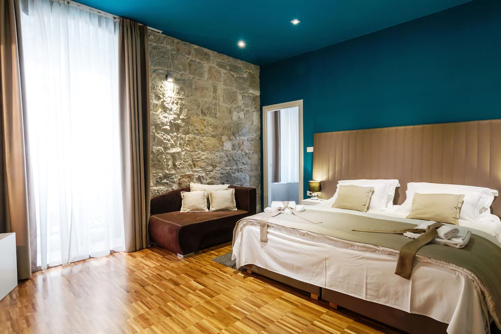 Riva Luxury Rooms