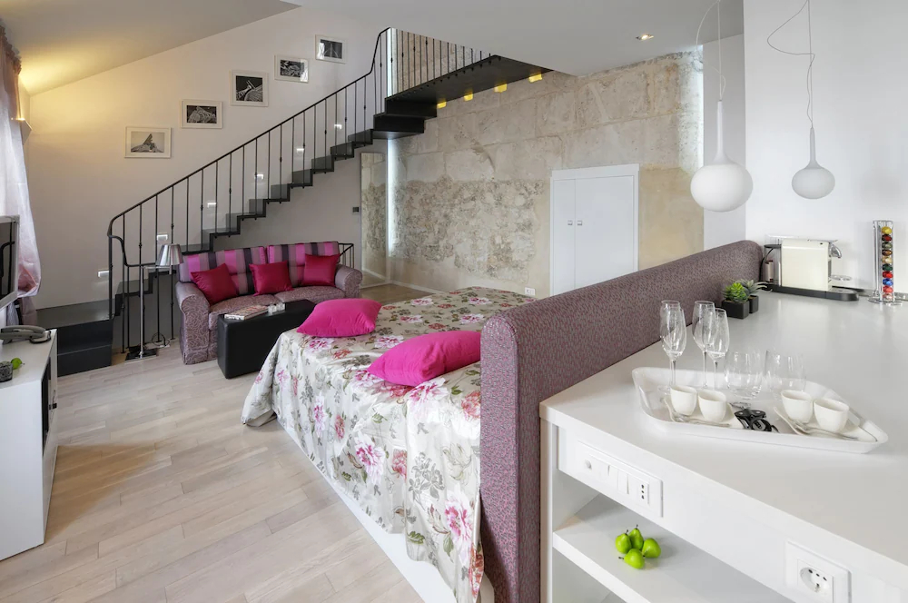 Riva Luxury Suites