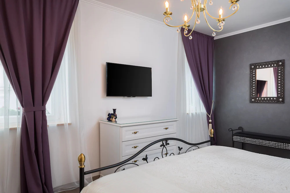 Romantic Luxury Rooms