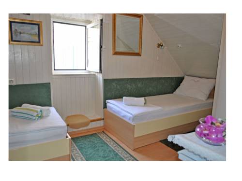 Rooms Ana