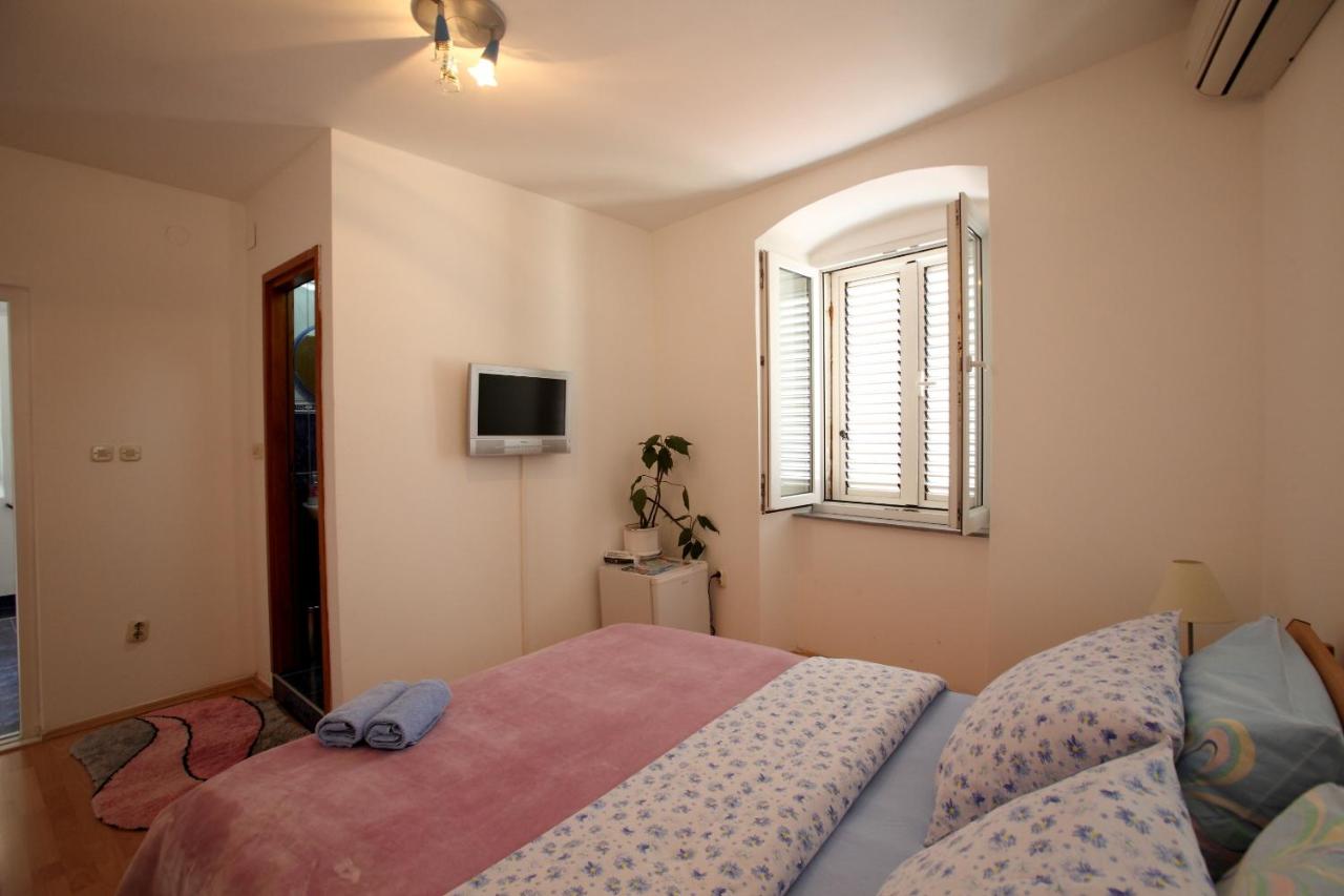 Madonna Suites