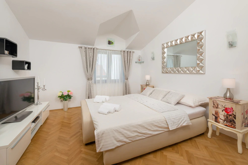Royal Luxury Apartments