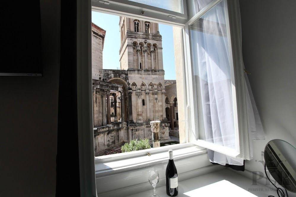 Peristil Luxury Rooms