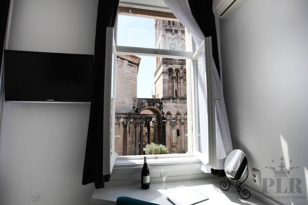 Peristil Luxury Rooms