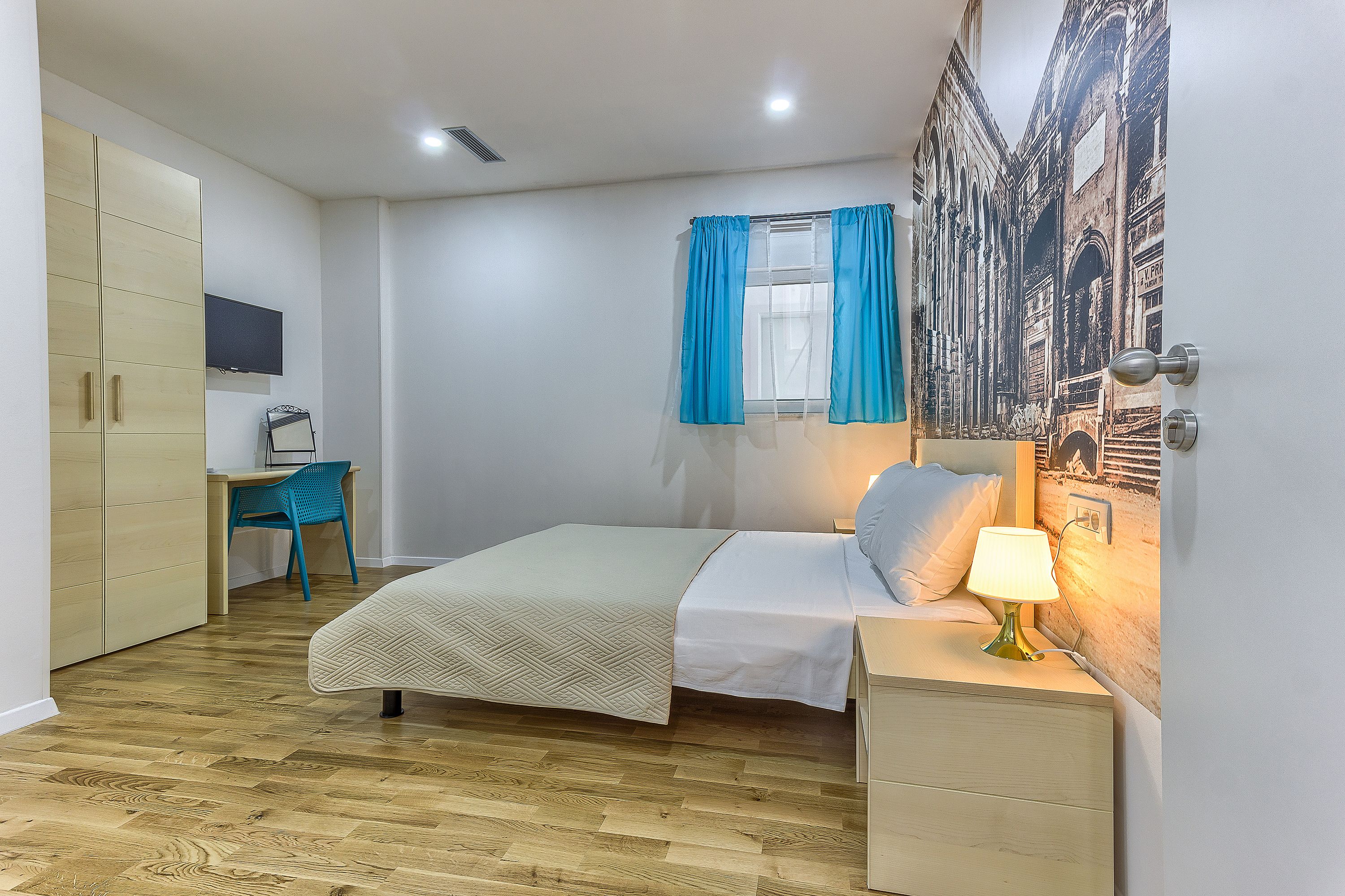 Split City Rooms
