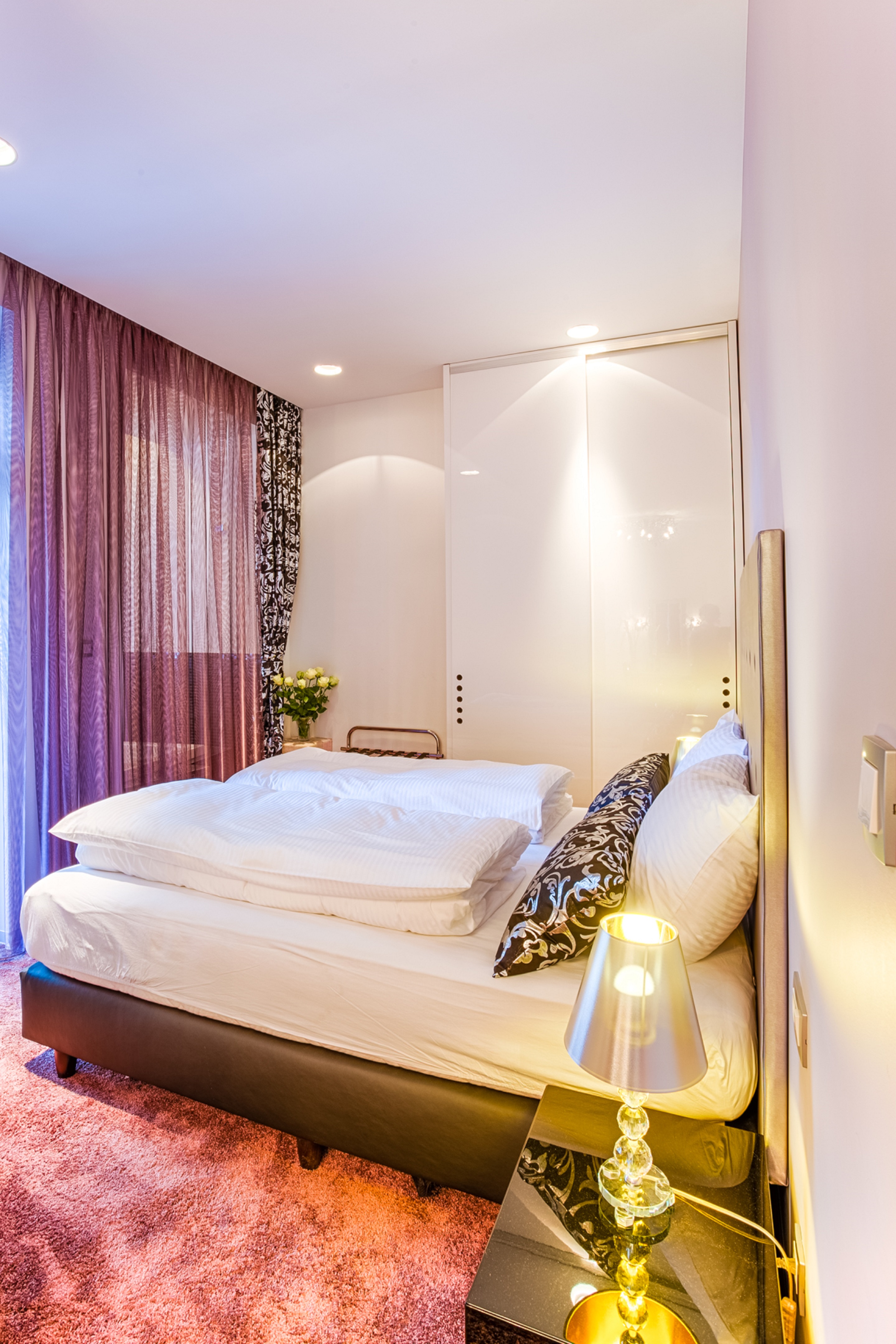 Starlight Luxury Rooms
