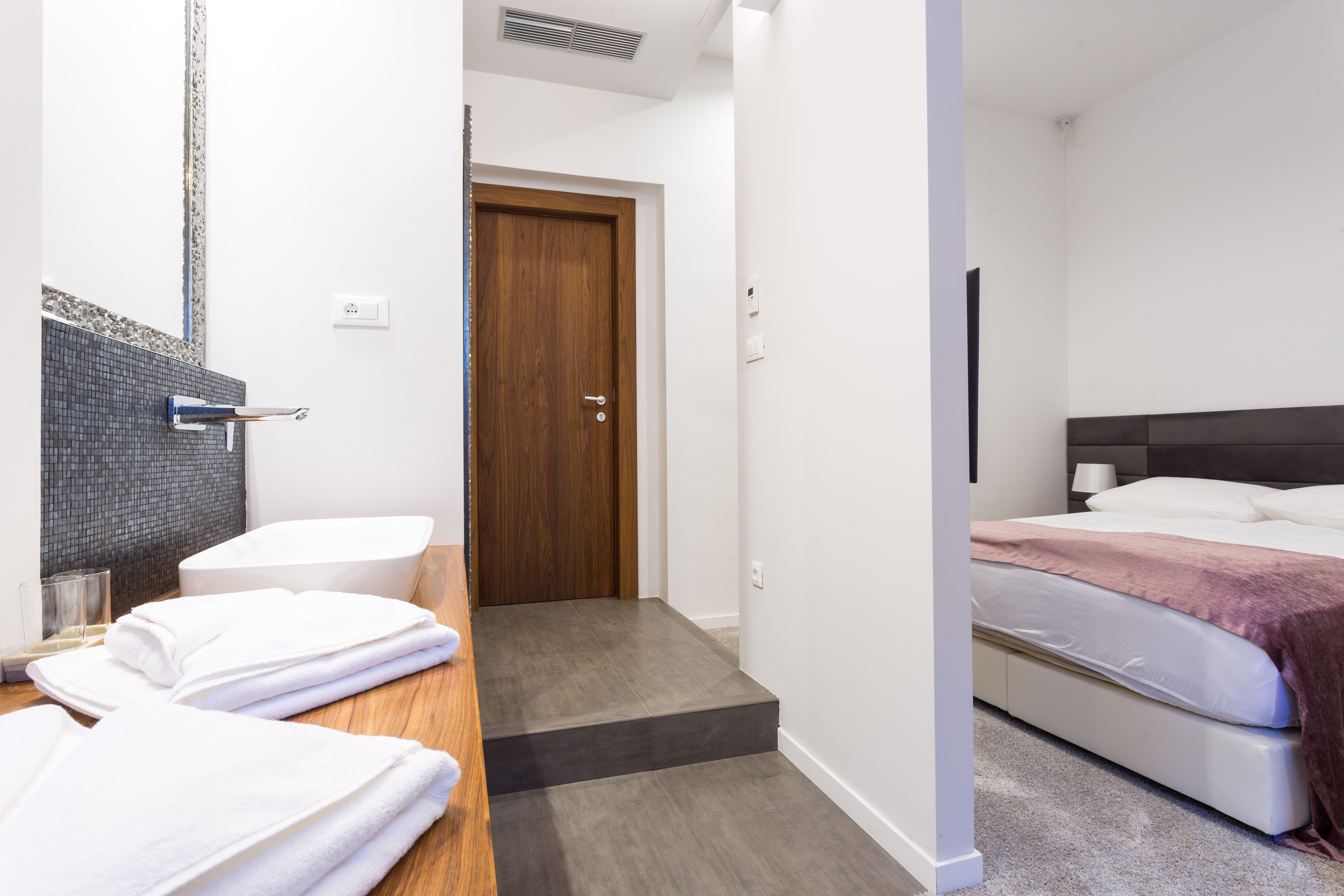 Starlight Luxury Rooms