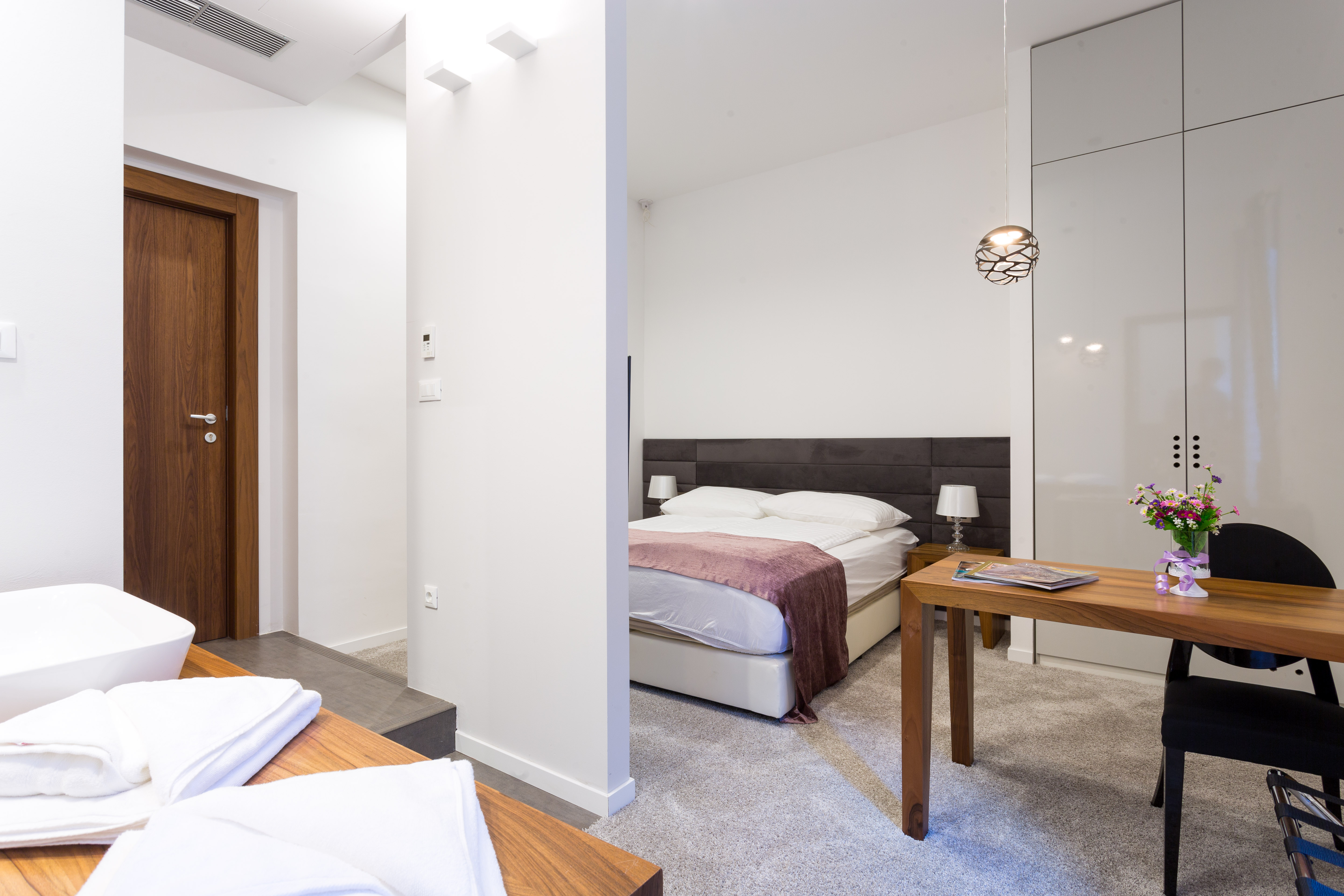 Starlight Luxury Rooms