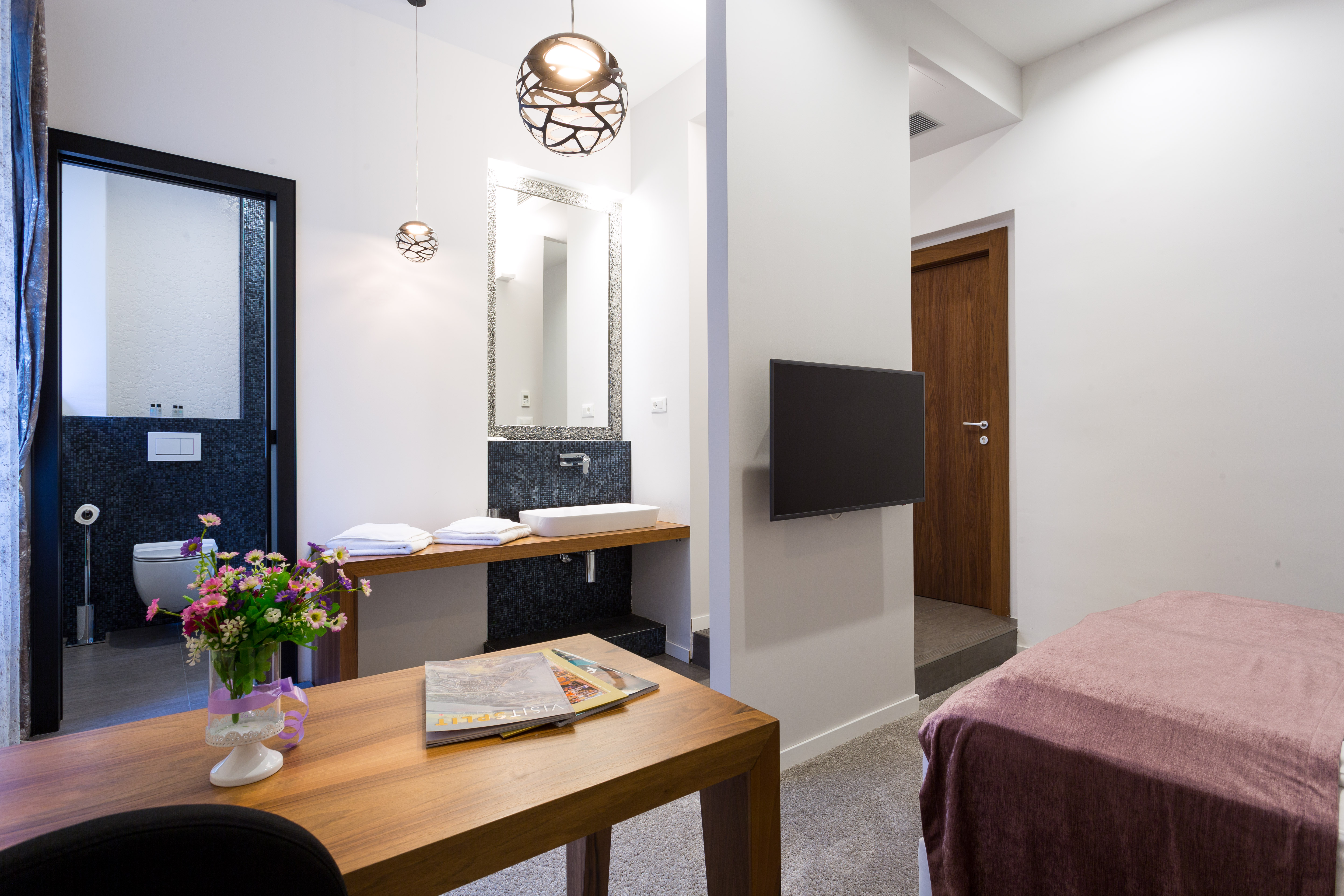 Starlight Luxury Rooms