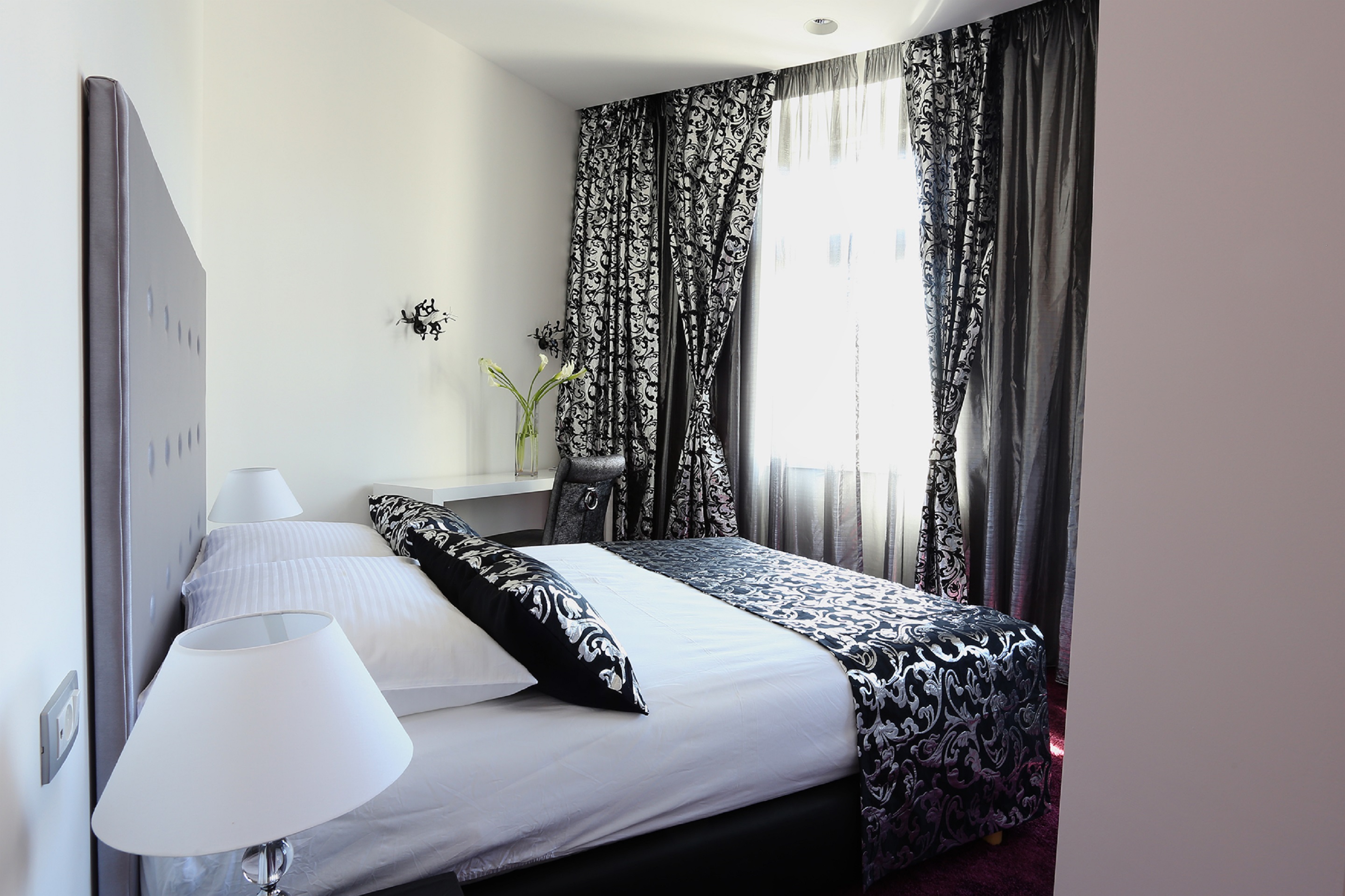 Starlight Luxury Rooms