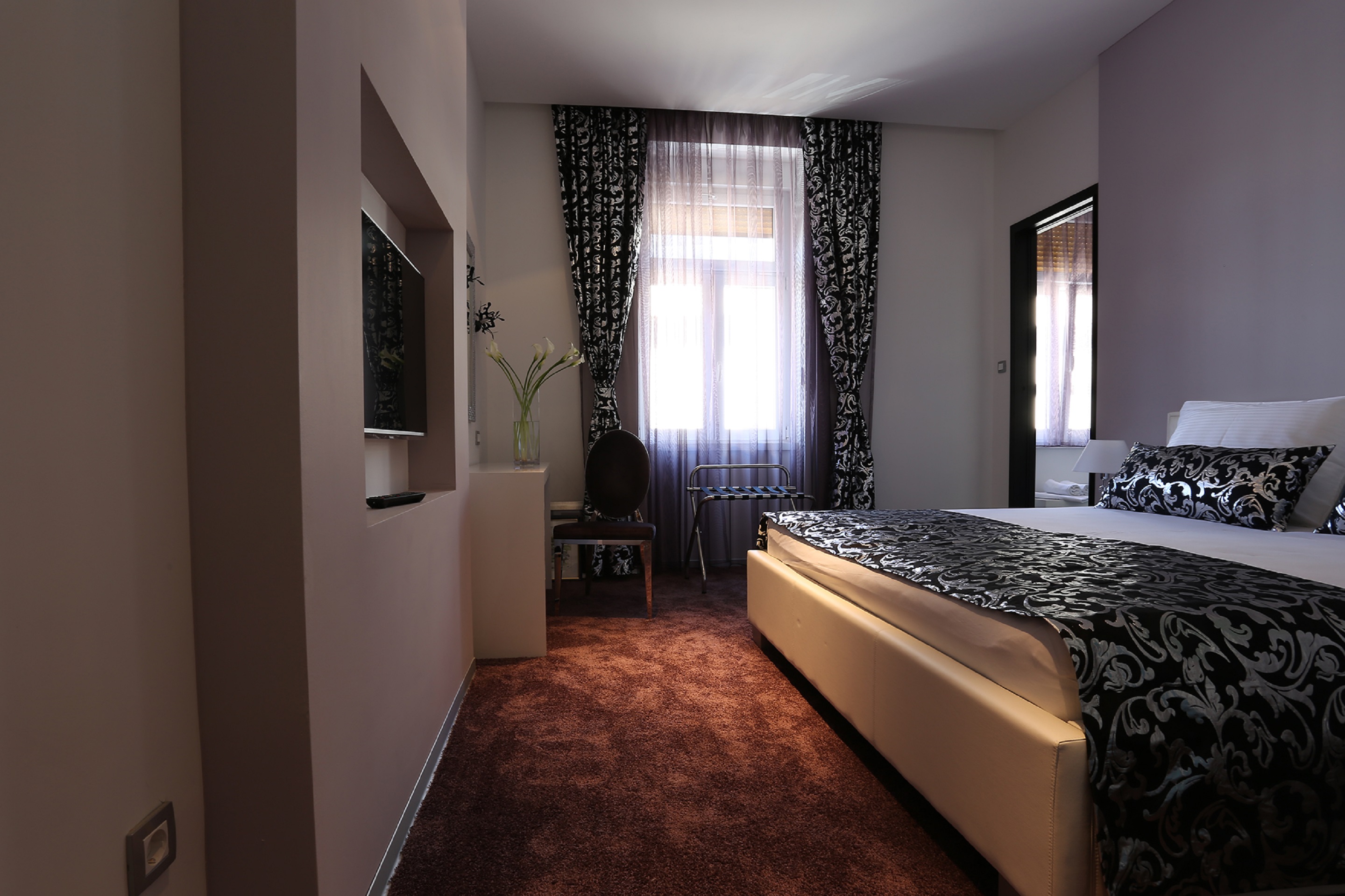Starlight Luxury Rooms
