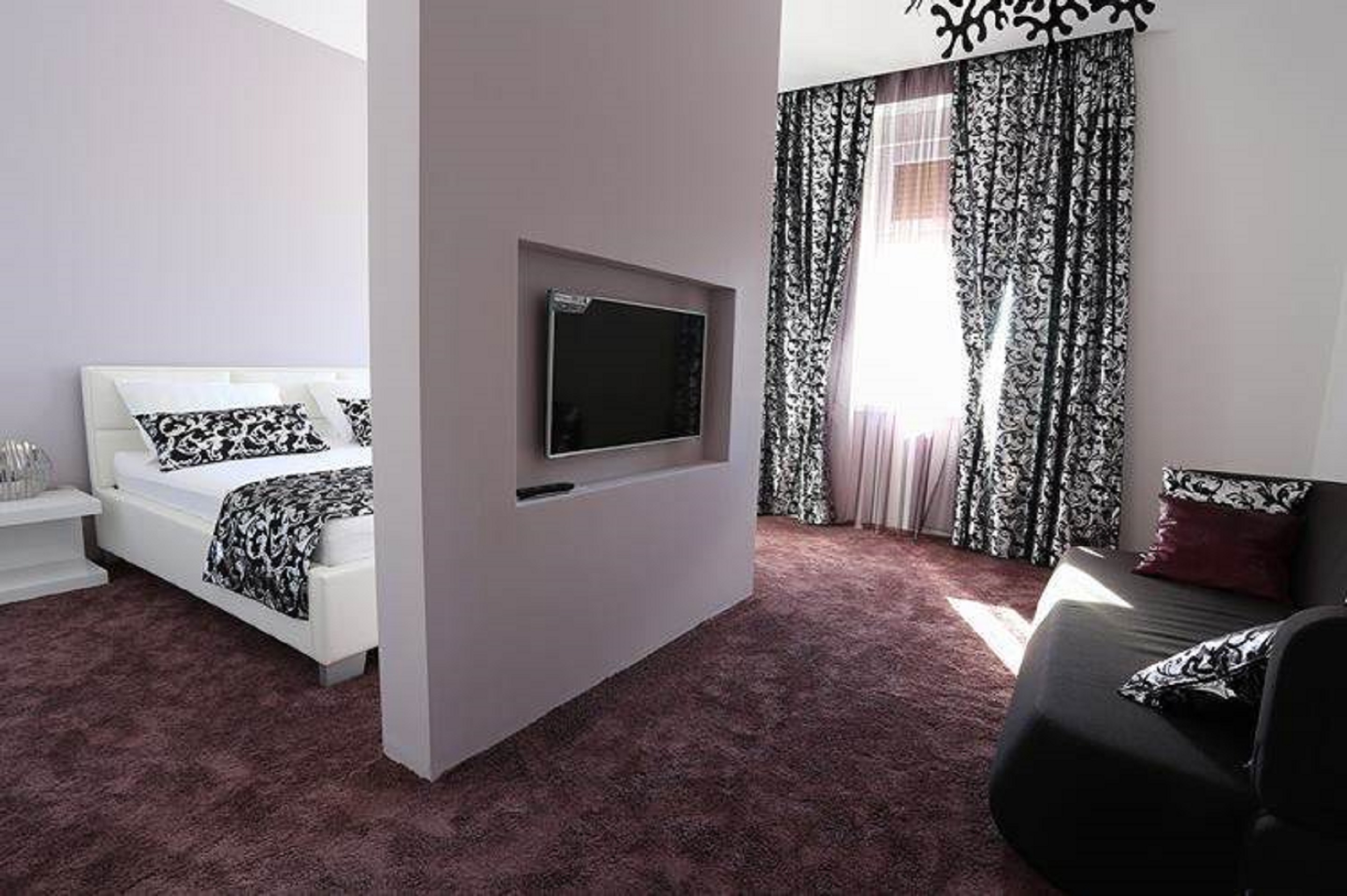 Starlight Luxury Rooms