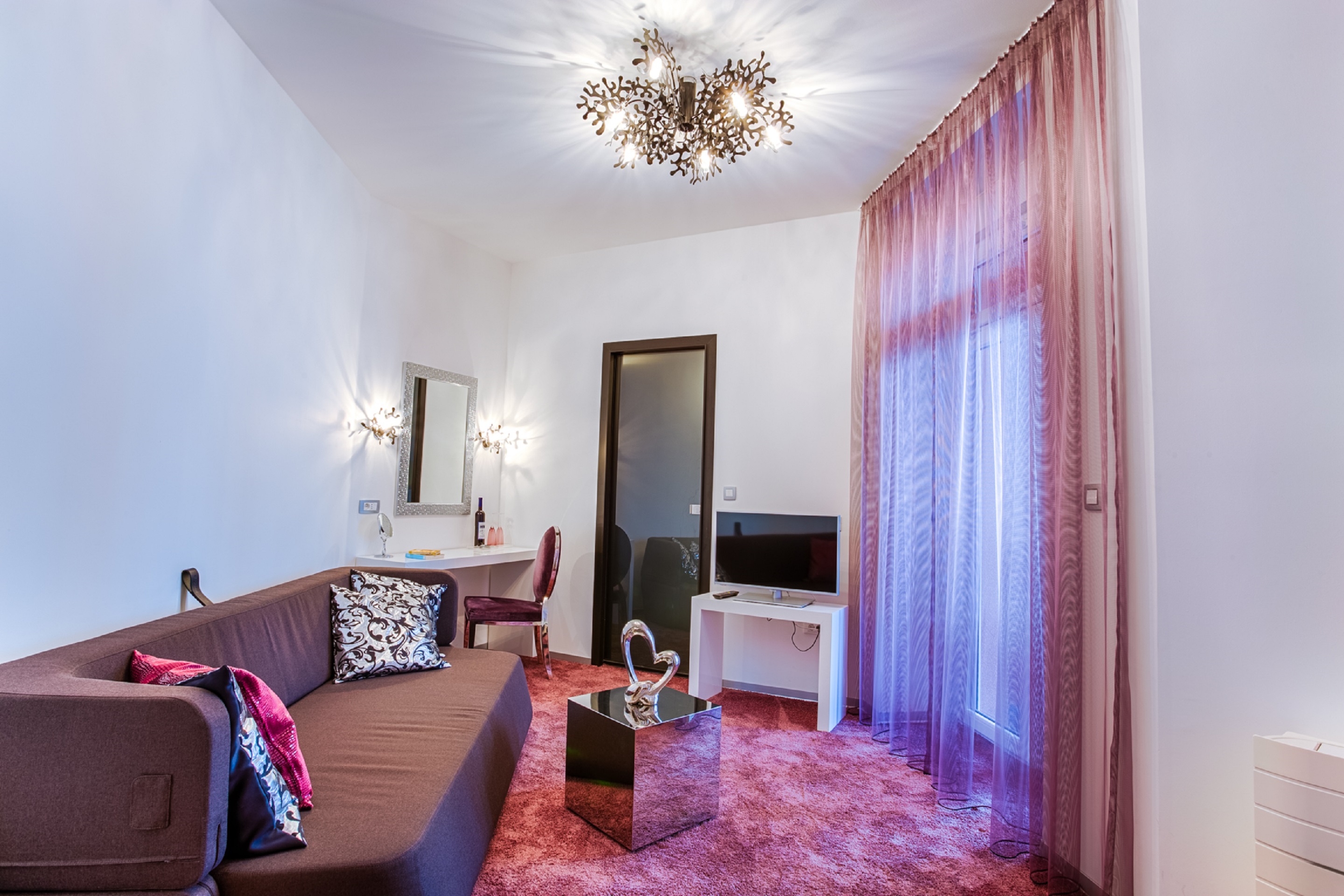 Starlight Luxury Rooms