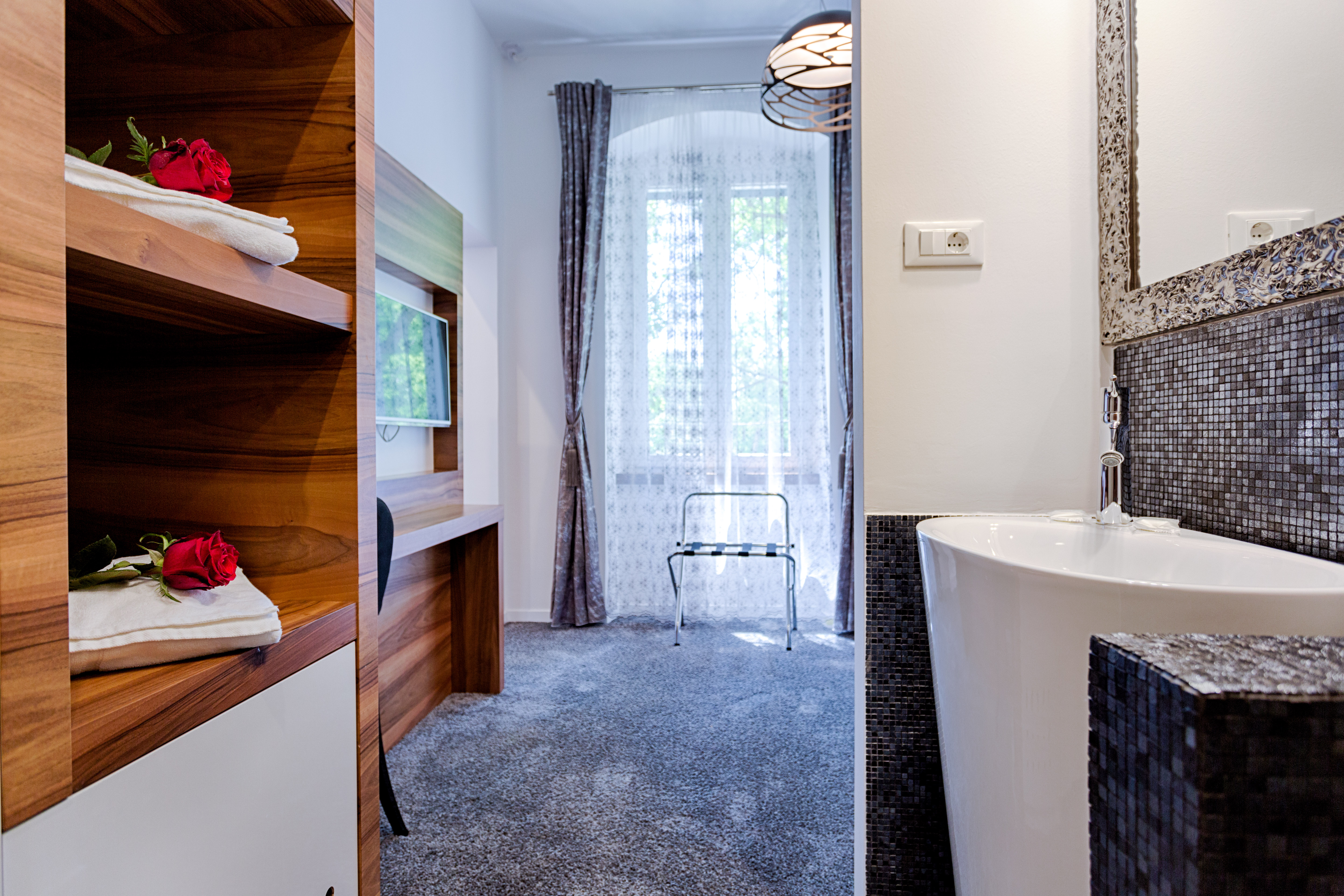 Starlight Luxury Rooms