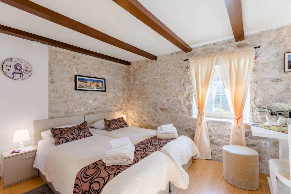Studio Apartments Sv. Duje