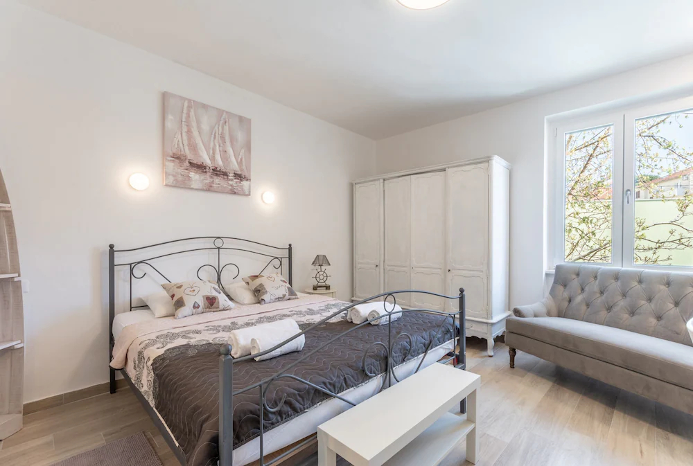 Studios & Room Poesia
