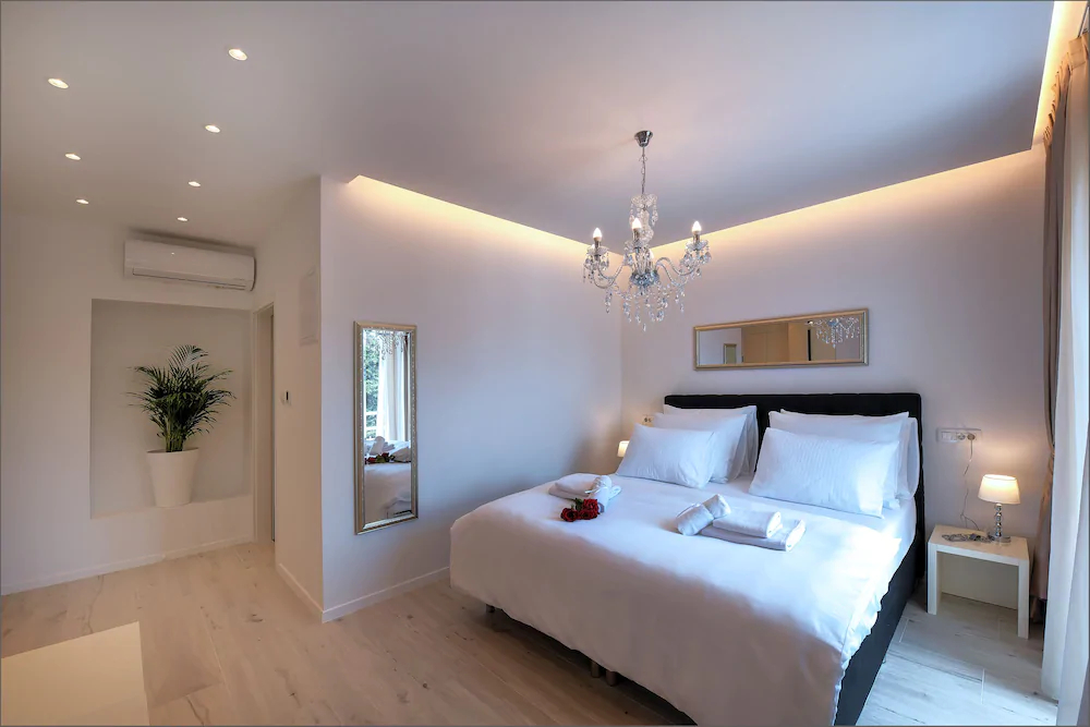 Via Porto Rooms