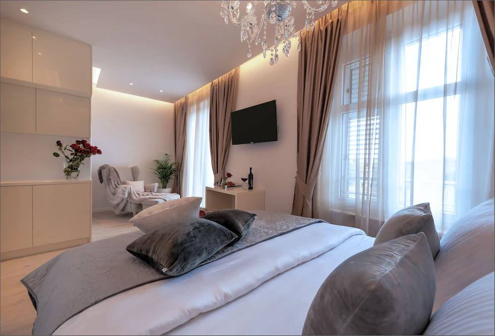 Via Porto Rooms