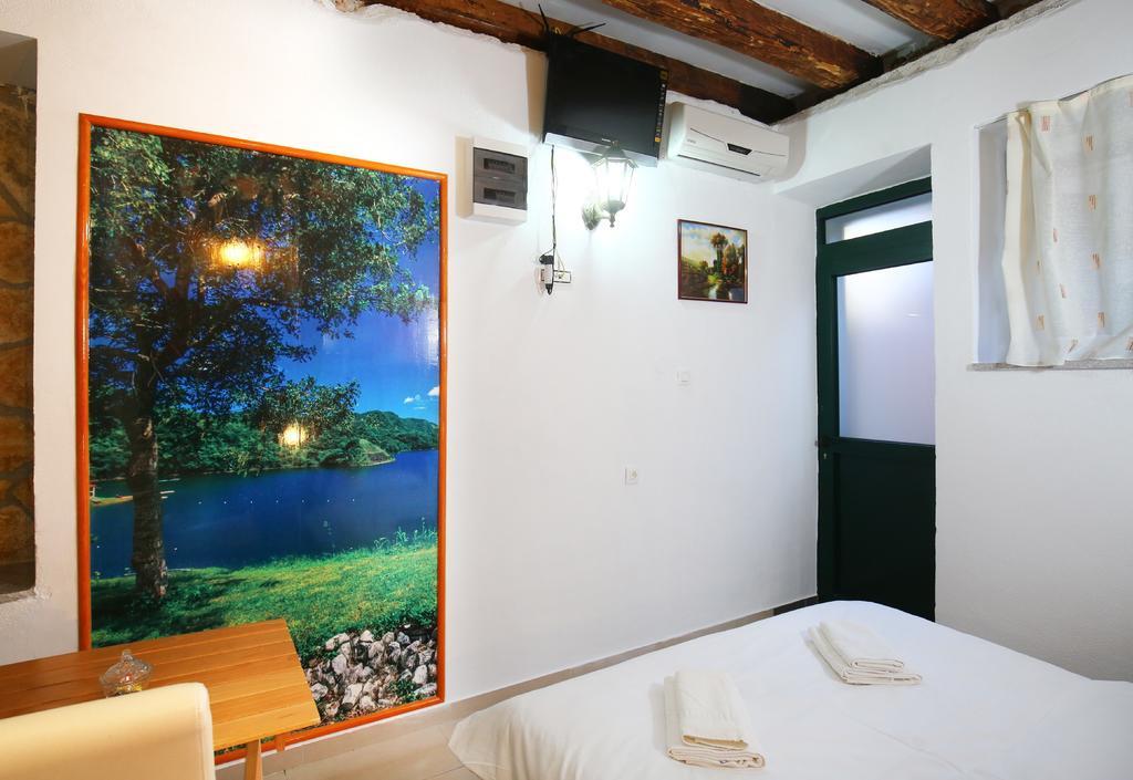 Villa Urbi et Orbi