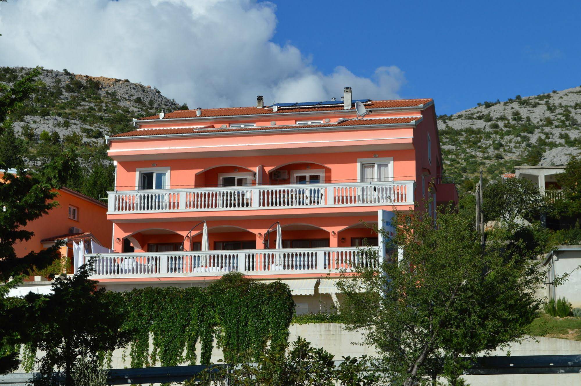 Amari Apartments