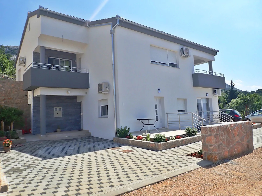 Apartmani Jadranka