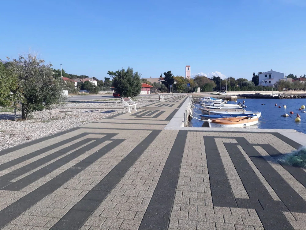 Apartment and Rooms Mila