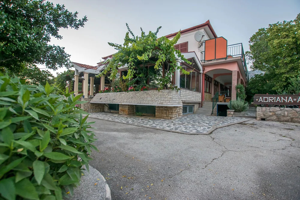 Apartments Adriana